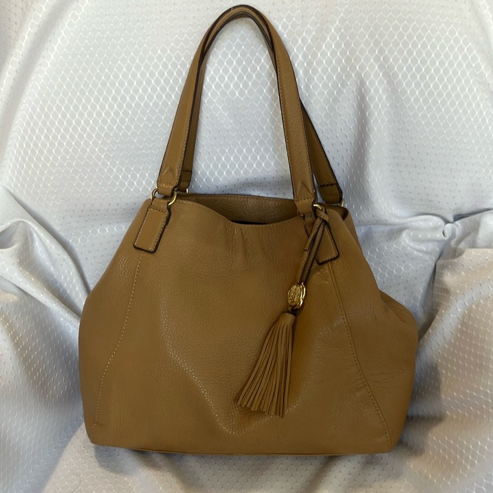 Vince Camuto Alesi Pebbled Leather Shoulder Bag Mint Condition